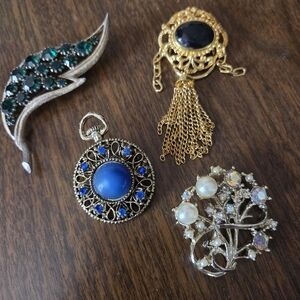 Brooches- Stone, Crystal